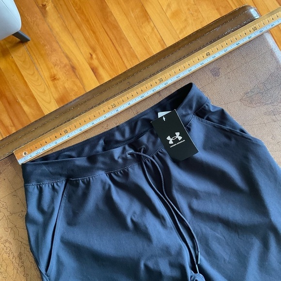 Under Armour Black Athletic heatgear Pants - Picture 3 of 5